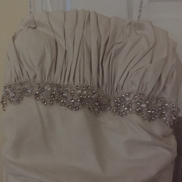 Brand new, never worn David's bridal wedding dress - Picture 3 of 4