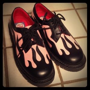 Leather shoes with flames!!!! 🔥🔥🔥🔥