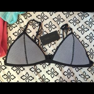 Size XL triangl dupe