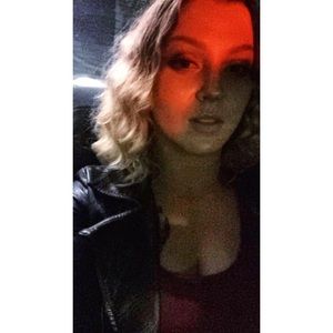 Meet your Posher, Alicia