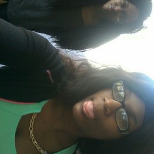 Meet your Posher, Myshala