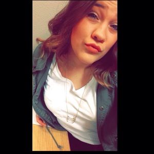 Meet your Posher, Lauren