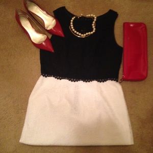 Adrianna Papell Lined Black & White Lace Dress.