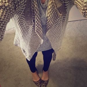 Tan/Cream Cardigan Sweater
