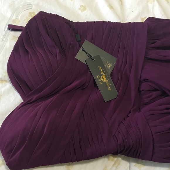 Gown - Picture 2 of 3