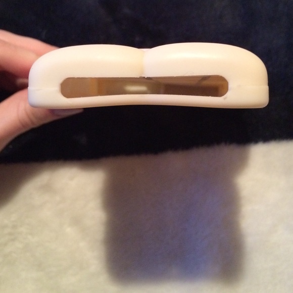 Silicon Hello Kitty iPhone 5/5s case - Picture 4 of 4