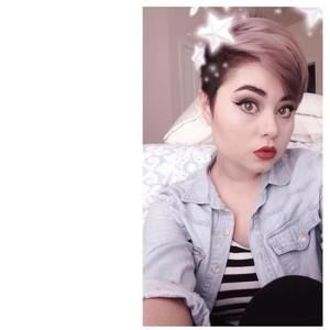 Meet your Posher, Manda