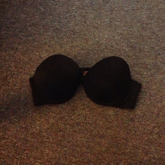 Black Strapless Victoria's Secret Bra! (WORN ONCE)