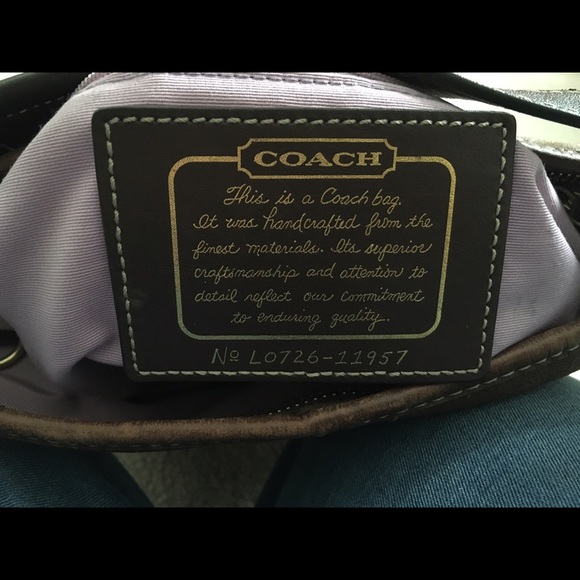 Coach signature bag, pre-loved - Picture 3 of 4