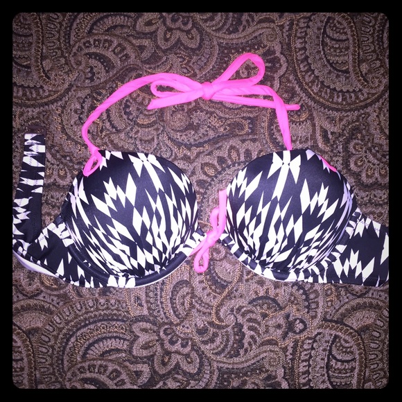 BOMBSHELL VICTORIA'S SECRET BATHING SUIT TOP
