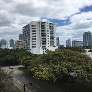 Meet your Posher, Ayle