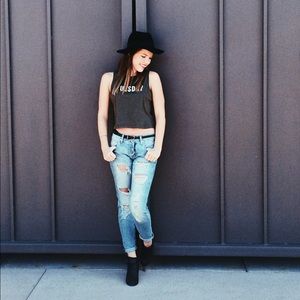 Meet your Posher, Devin