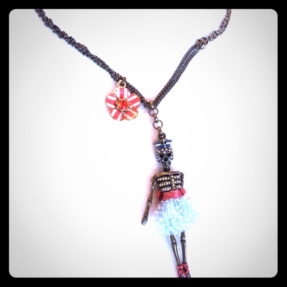 🚫sold ᗷETᔕEY ᒍOᕼᑎᔕOᑎ ᑎEᑕKᒪᗩᑕE 🆕ˢᴼᴸᴰᴼᵁᵀ - Picture 1 of 4