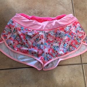 lululemon 4*way stretch speed shorts / flowered