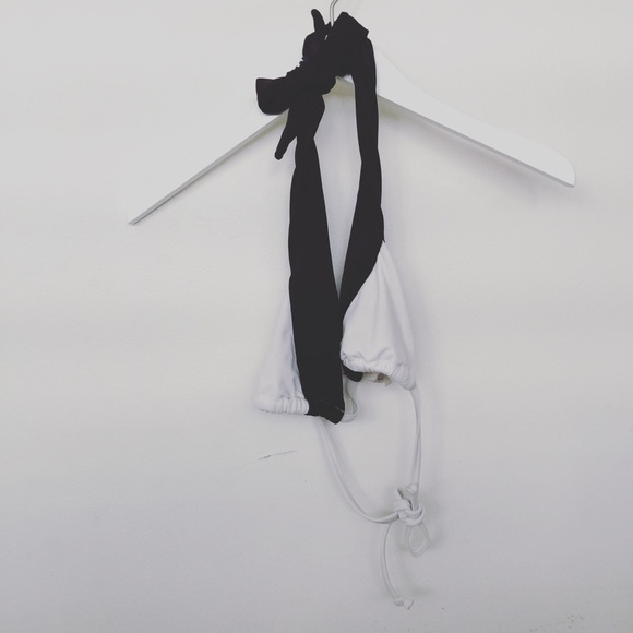 Vitoria secret bathing suit top