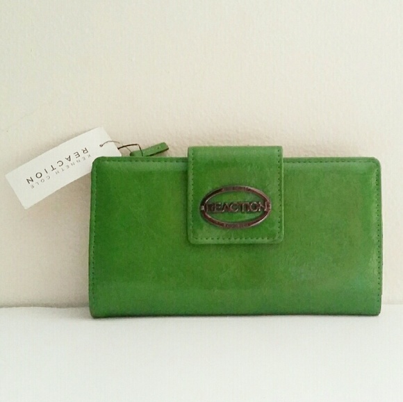 Kenneth Cole Reaction Handbags - Kenneth Cole reaction wallet