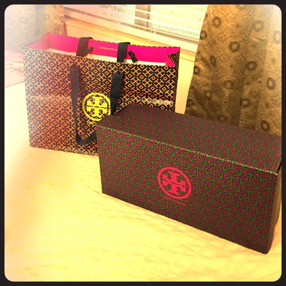 Tory birch shoe box and bag