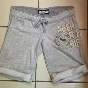Girls Abercrombie sweat shorts. Size kids XL.