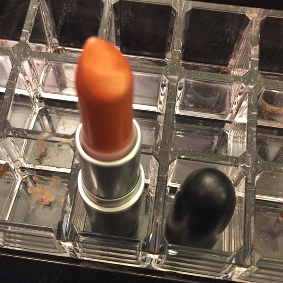 Mac sold out limited edition show off lipstick