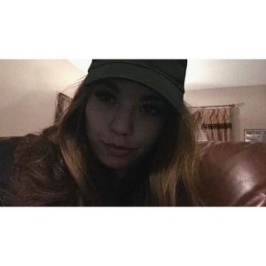 Meet your Posher, Shay