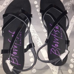 Sandals - Black very comfy