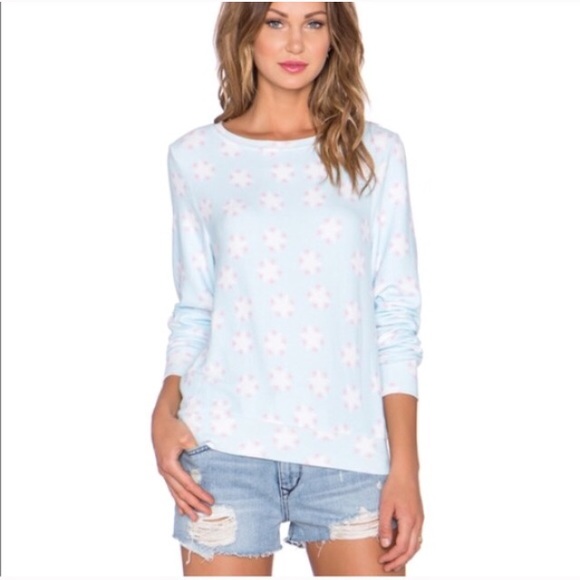 NWT WILDFOX 💕/stars sweatshirt - M - Picture 2 of 3