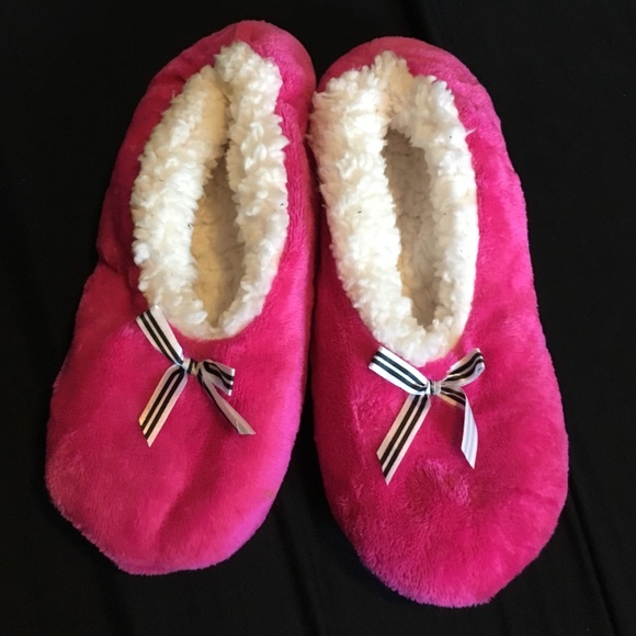 Pink fuzzy house slippers