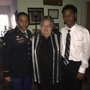 Meet your Posher, Jeannette