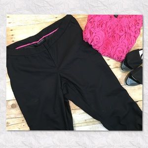 Black cropped Capri ankle pants