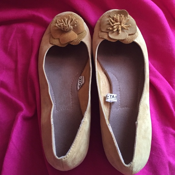 Mustard yellow flats with flower