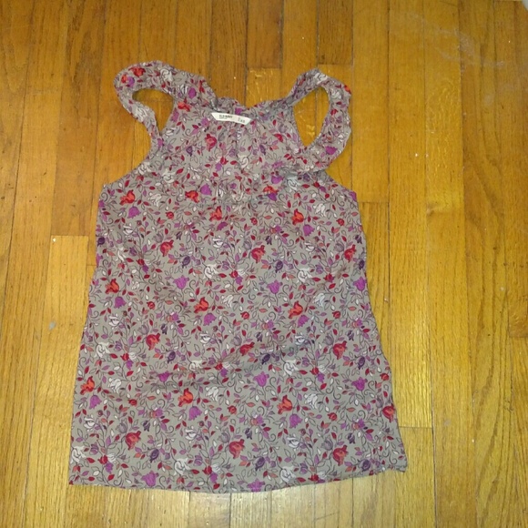 Gray ruffled tank