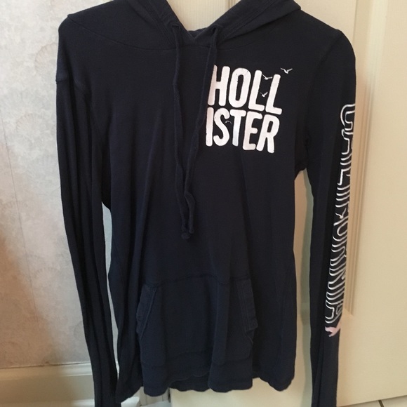 Hollister hooded long sleeve t. Women's medium.