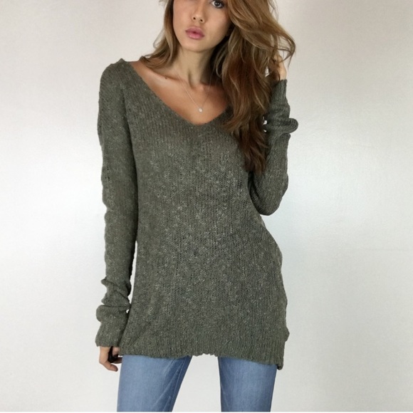 • SOLD • Olive V Neck Knit Sweater L - Picture 3 of 4