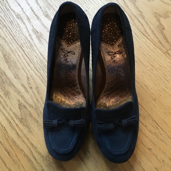 Kody Navy suede loafer heel