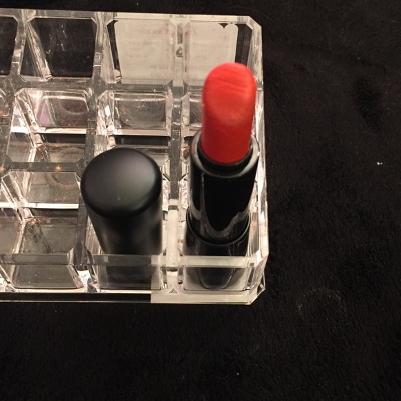 AV mineralized lipstick