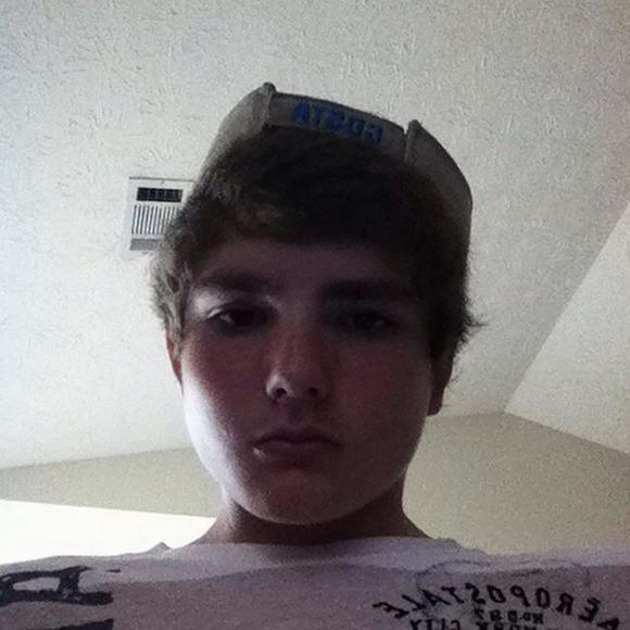 Meet your Posher, Logan