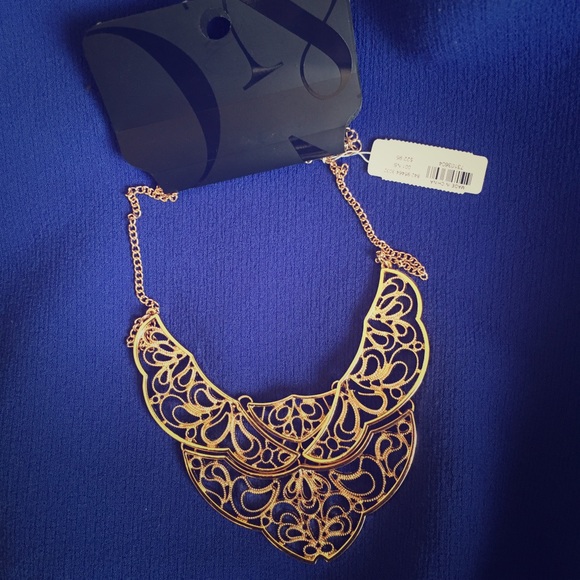 New York and Company necklace