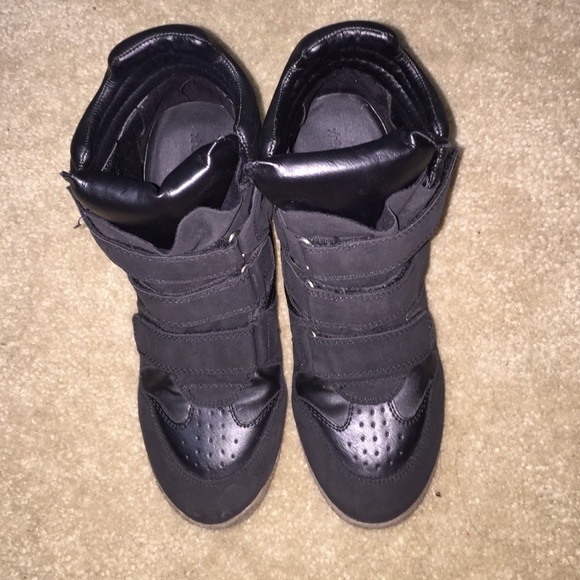 Black Xhilaration Wedge sneakers