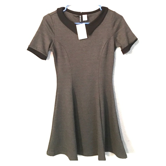 Cute collared dress!