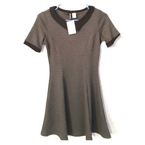 Cute collared dress!