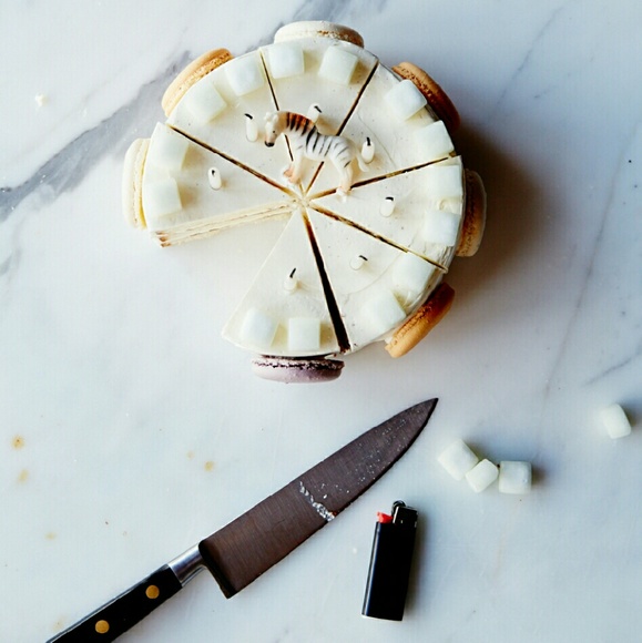 Offer $6 off the price or ask me to drop the price - Picture 2 of 3