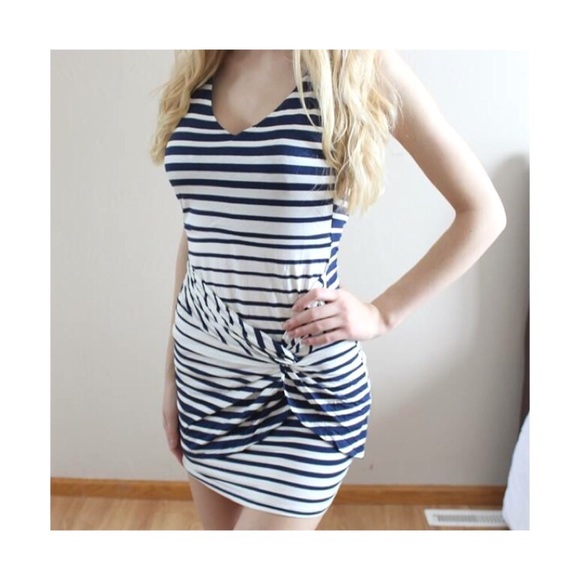S A L E◾️NEW Twist Knot Stripped Dress - Picture 3 of 3