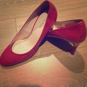 Those pink heels are hot!