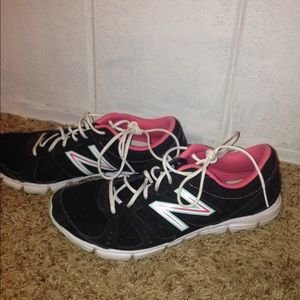 New Balance black running shoes