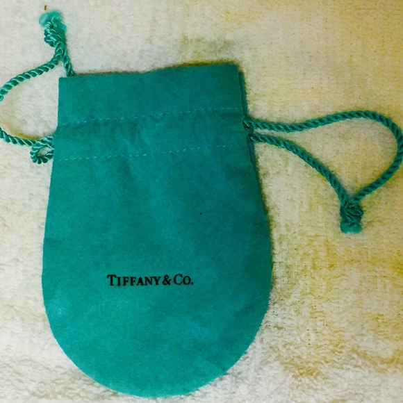 Tiffany and Company suede bracelet bag authentic. - Picture 2 of 3