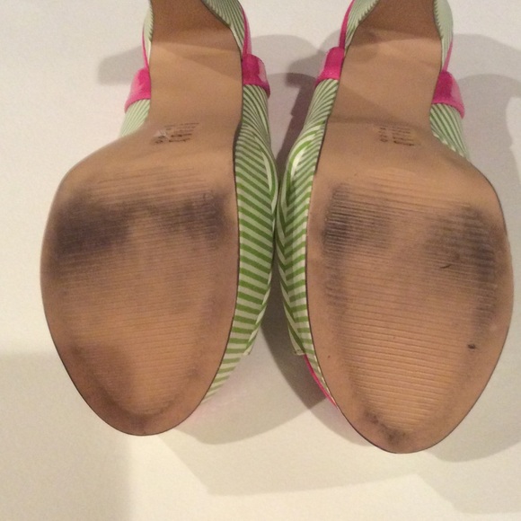 SEXY STRIPPED SANDALS! - Picture 4 of 4