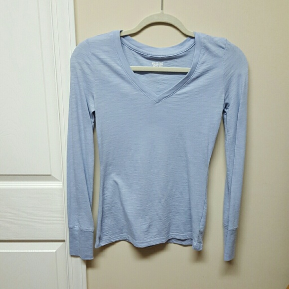 Long sleeved shirt. Size xs.