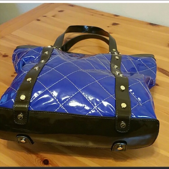 authentic Tory Burch Betty tote - Picture 3 of 4