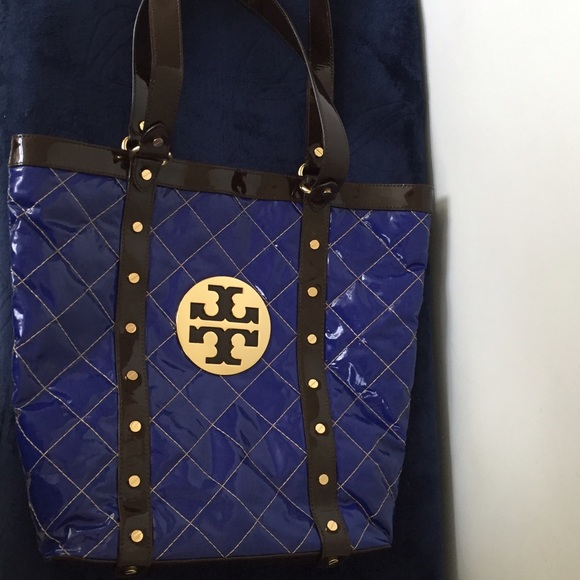authentic Tory Burch Betty tote - Picture 4 of 4