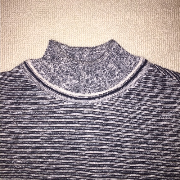O'2nd 1 Pullover - Picture 4 of 4